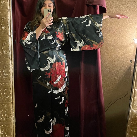 Silk Japanese kimono - Picture 3 of 11